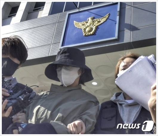 사망보험금을 노리고 남편을 숨지게 한 혐의로 체포된 이은해 / 출처 : 뉴스1